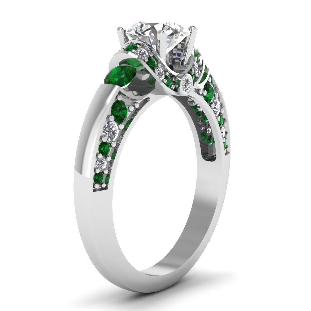 Modern and Classy Round Diamond Engagement Ring